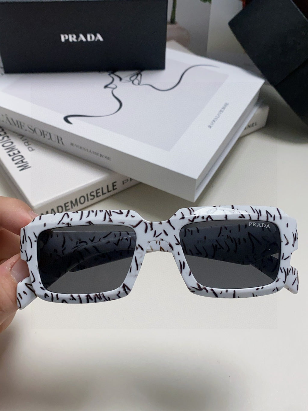 Prada Fashion Gray Lens Sunglasses for Women - 487045 - detail image 3