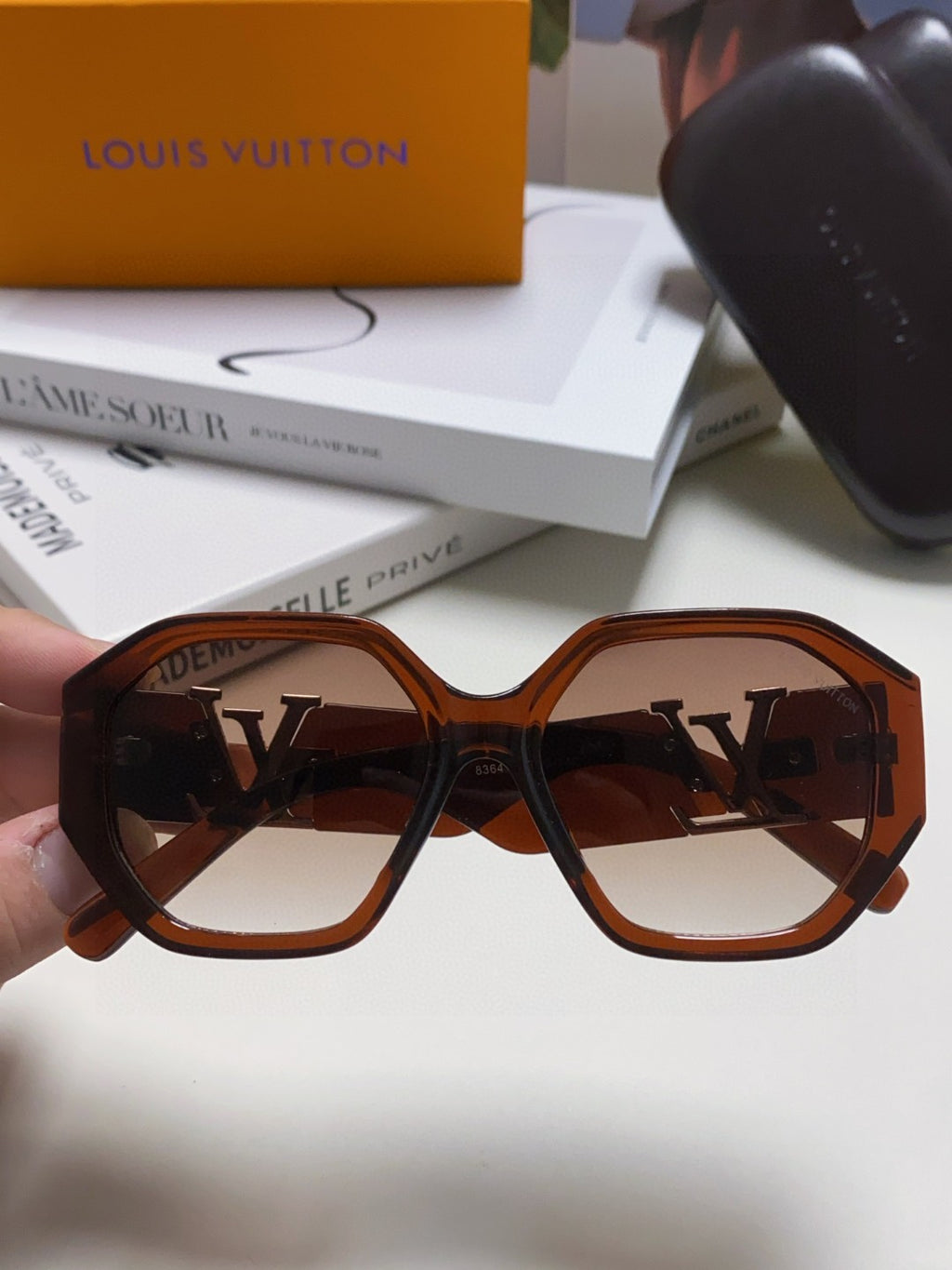 Louis Vuitton Square Red Lens Sunglasses for Men & Women - 414911 - detail image 3
