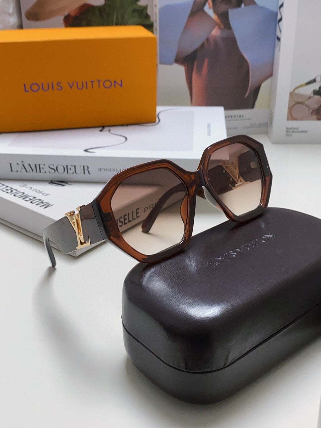 Louis Vuitton Square Red Lens Sunglasses for Men & Women - 414911 - detail image 7