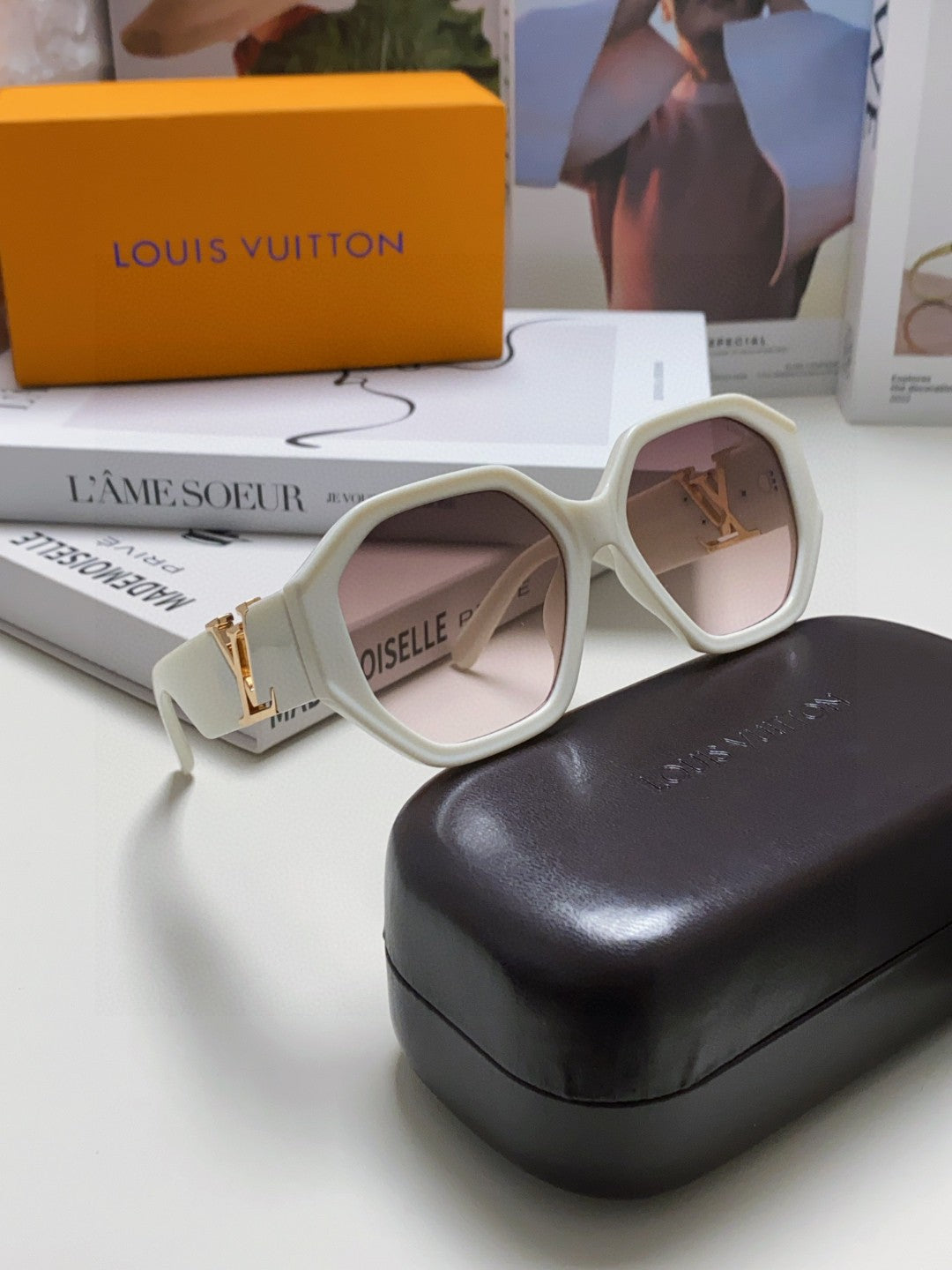 Louis Vuitton Square Gray Lens Sunglasses for Men & Women - 414912 - detail image 7
