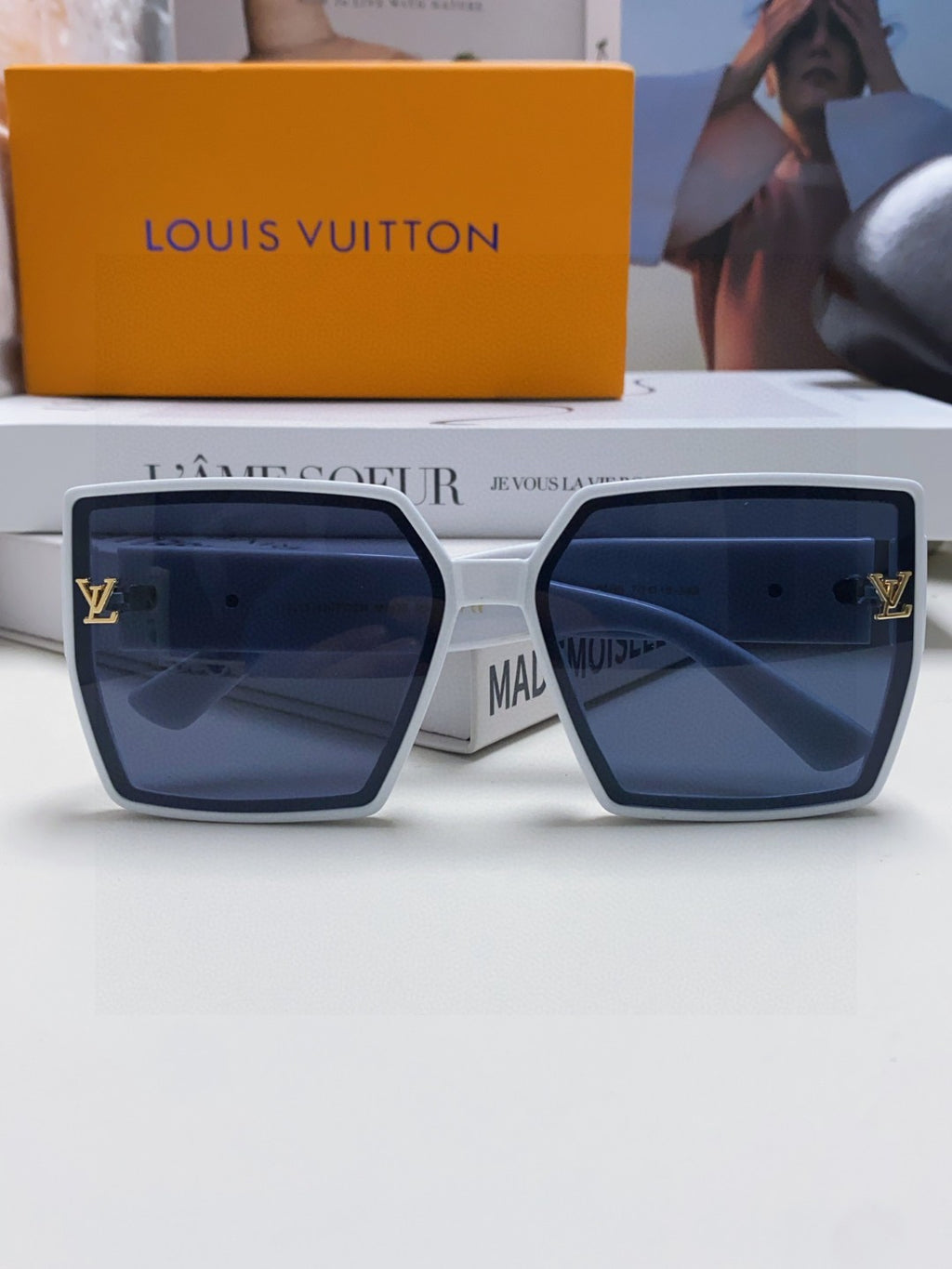 Louis Vuitton Square Black Lens Sunglasses for Women - 414914 - detail image 5