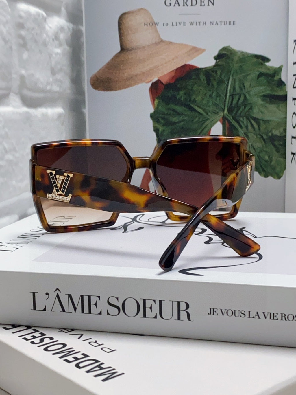 Louis Vuitton Square Red Lens Sunglasses for Women - 414916 - detail image 2