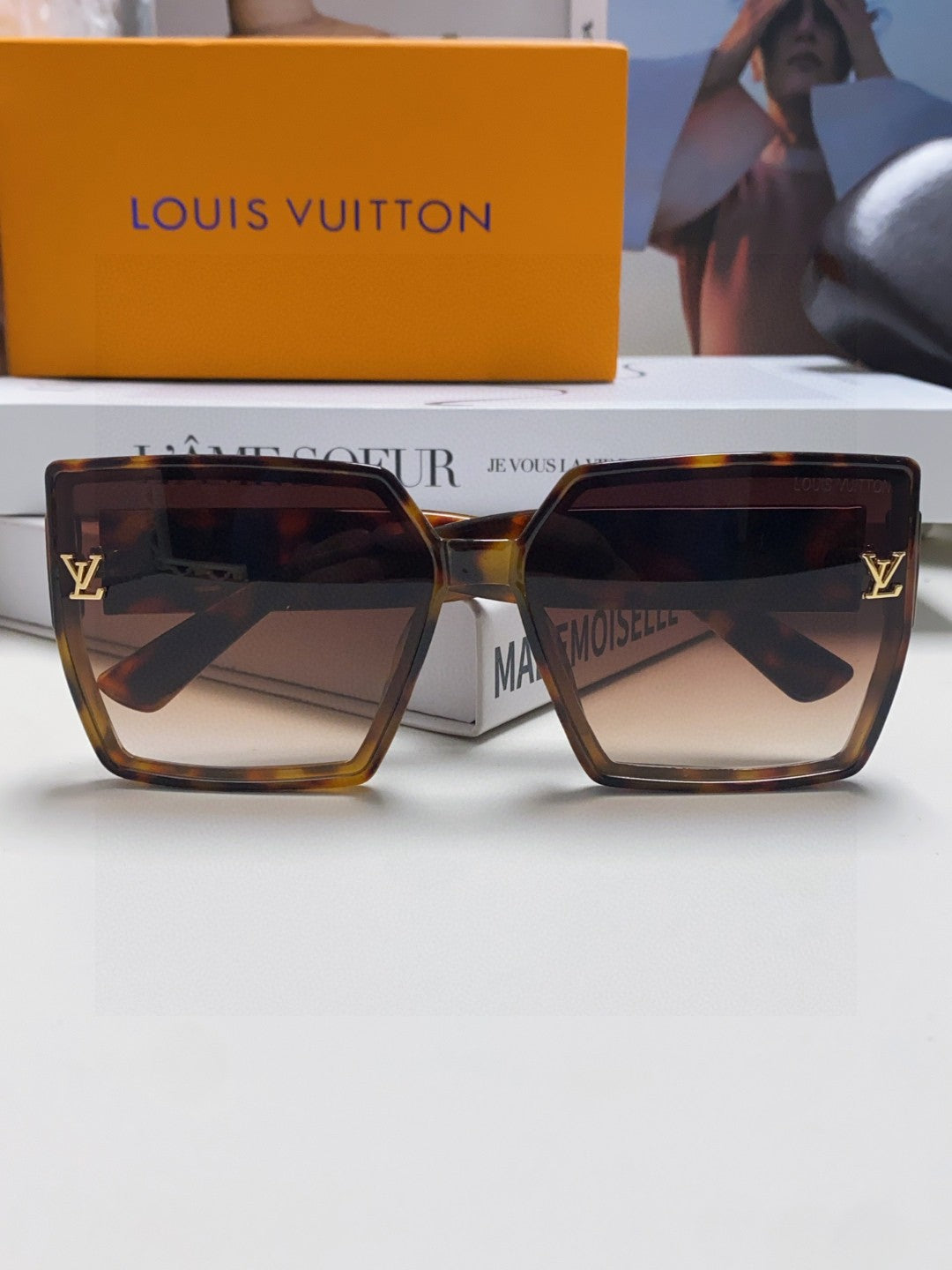 Louis Vuitton Square Red Lens Sunglasses for Women - 414916 - detail image 6