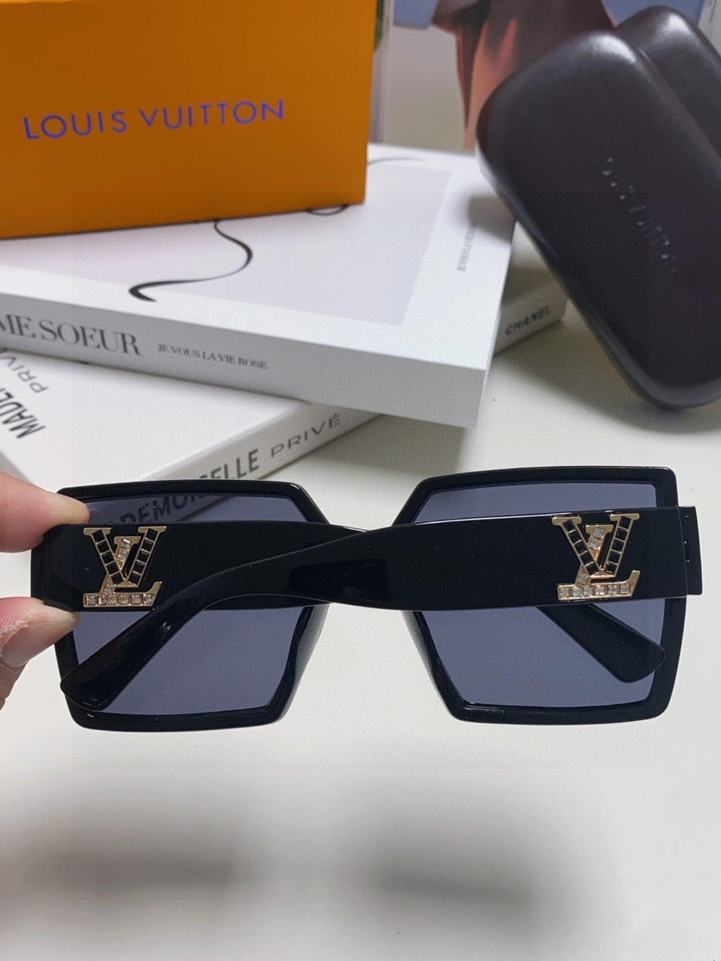 Louis Vuitton Square Blue Lens Sunglasses for Women - detail image 4