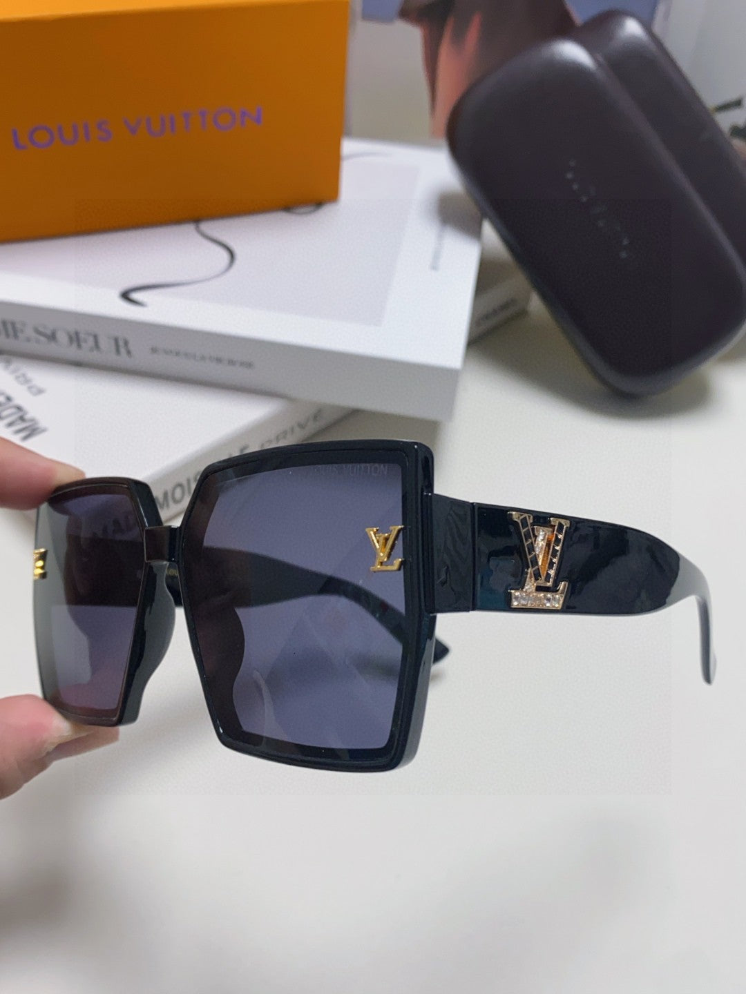Louis Vuitton Square Blue Lens Sunglasses for Women - detail image 5