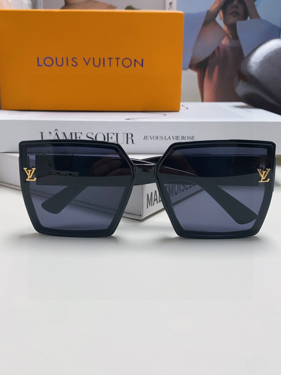 Louis Vuitton Square Blue Lens Sunglasses for Women - detail image 6