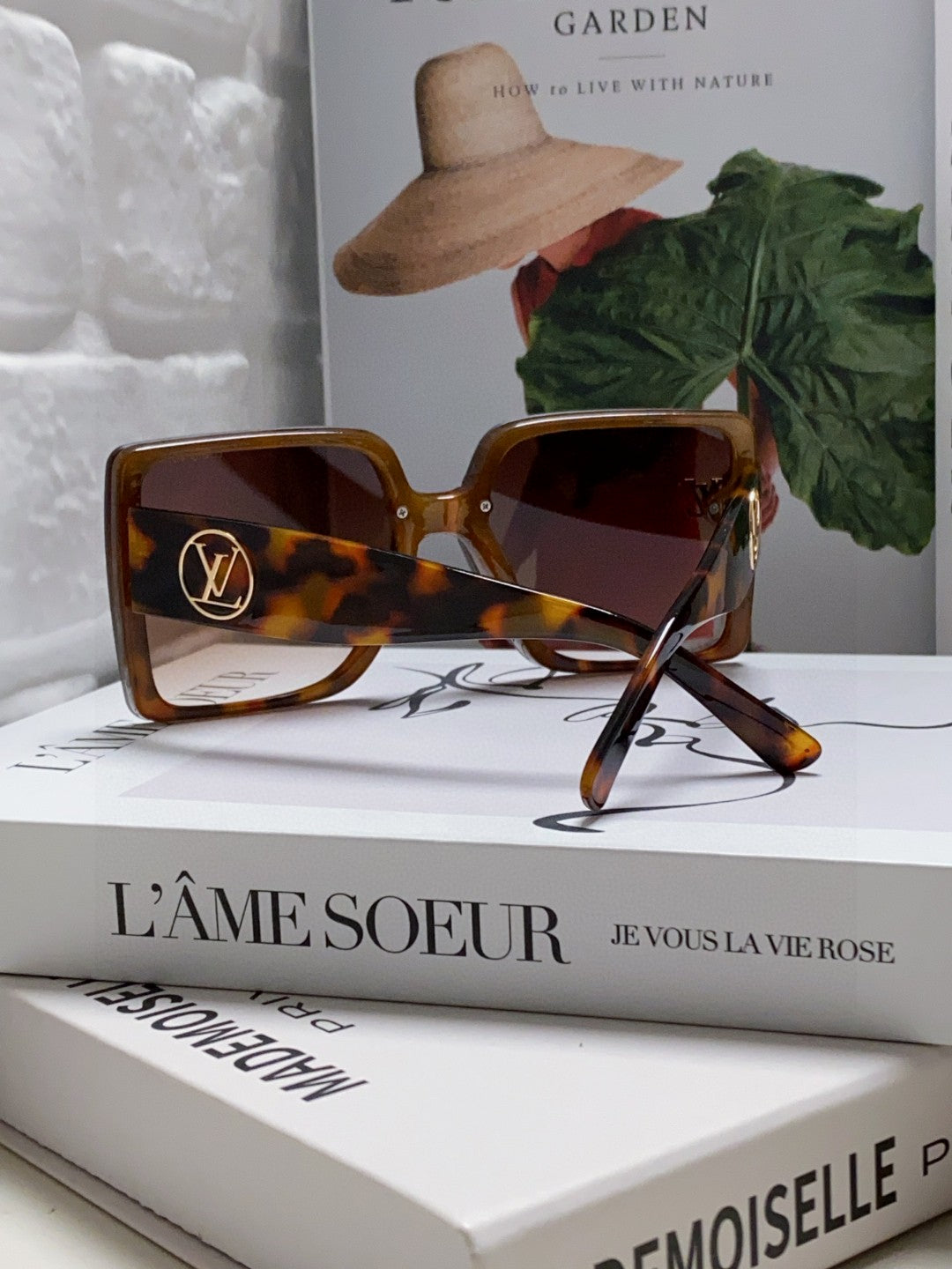 Louis Vuitton Polarized Oversized Red Lens Sunglasses for Women - detail image 2