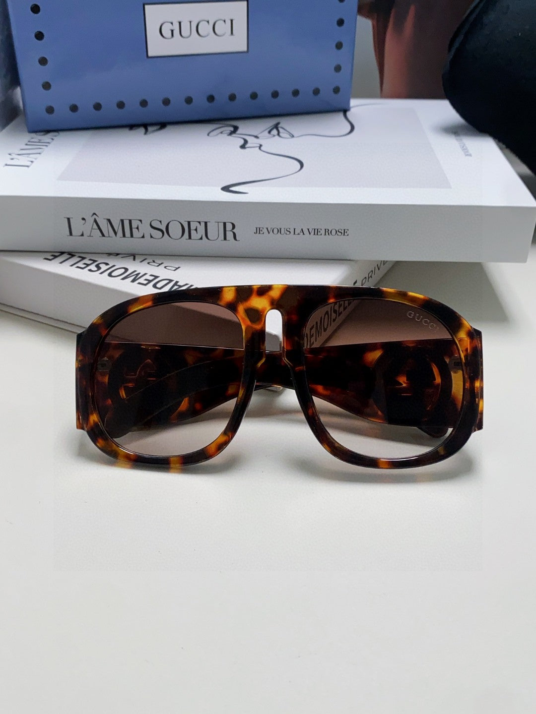 Gucci GG0152S Photochromic Metal Aviator Gray Lens Sunglasses for Men & Women - detail image 6