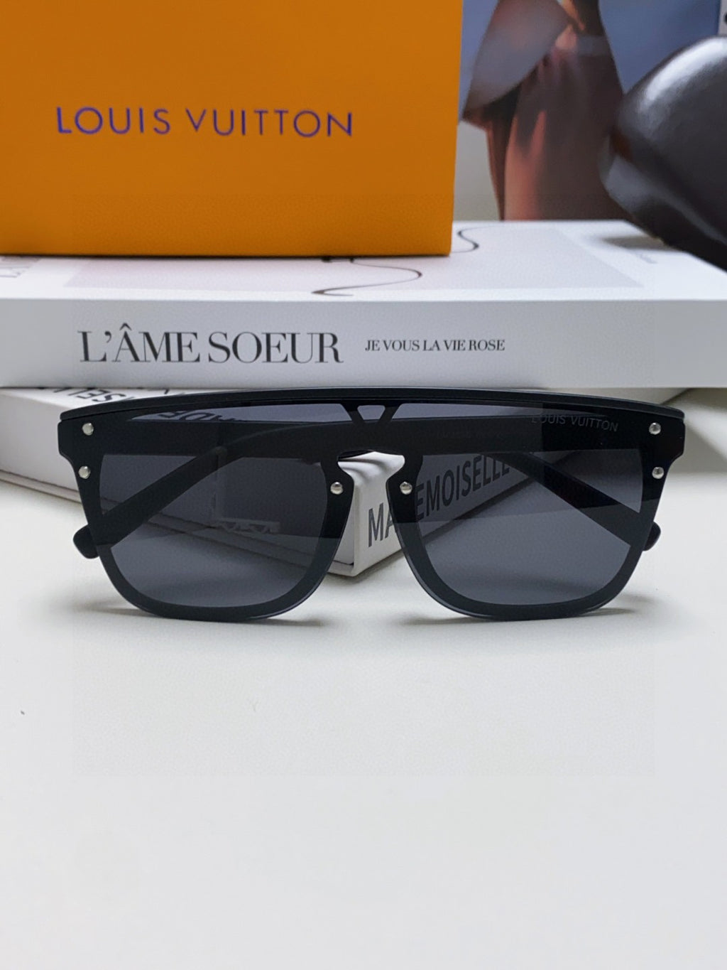 Louis Vuitton Lightweight Rimless Black Lens Sunglasses for Men & Women - detail image 6