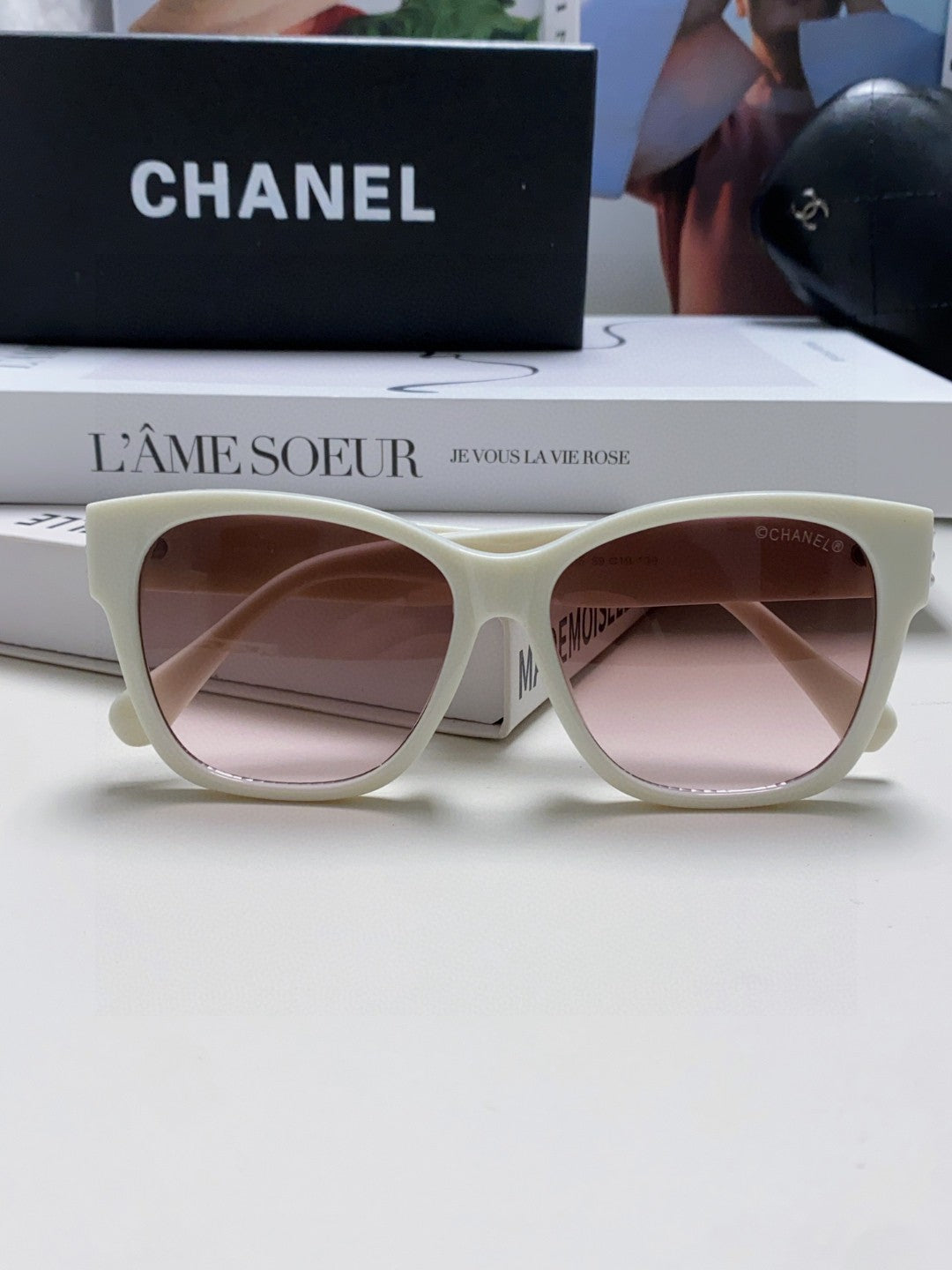 Chanel Polarized Fashion Gray Lens Sunglasses for Men & Women - detail image 5