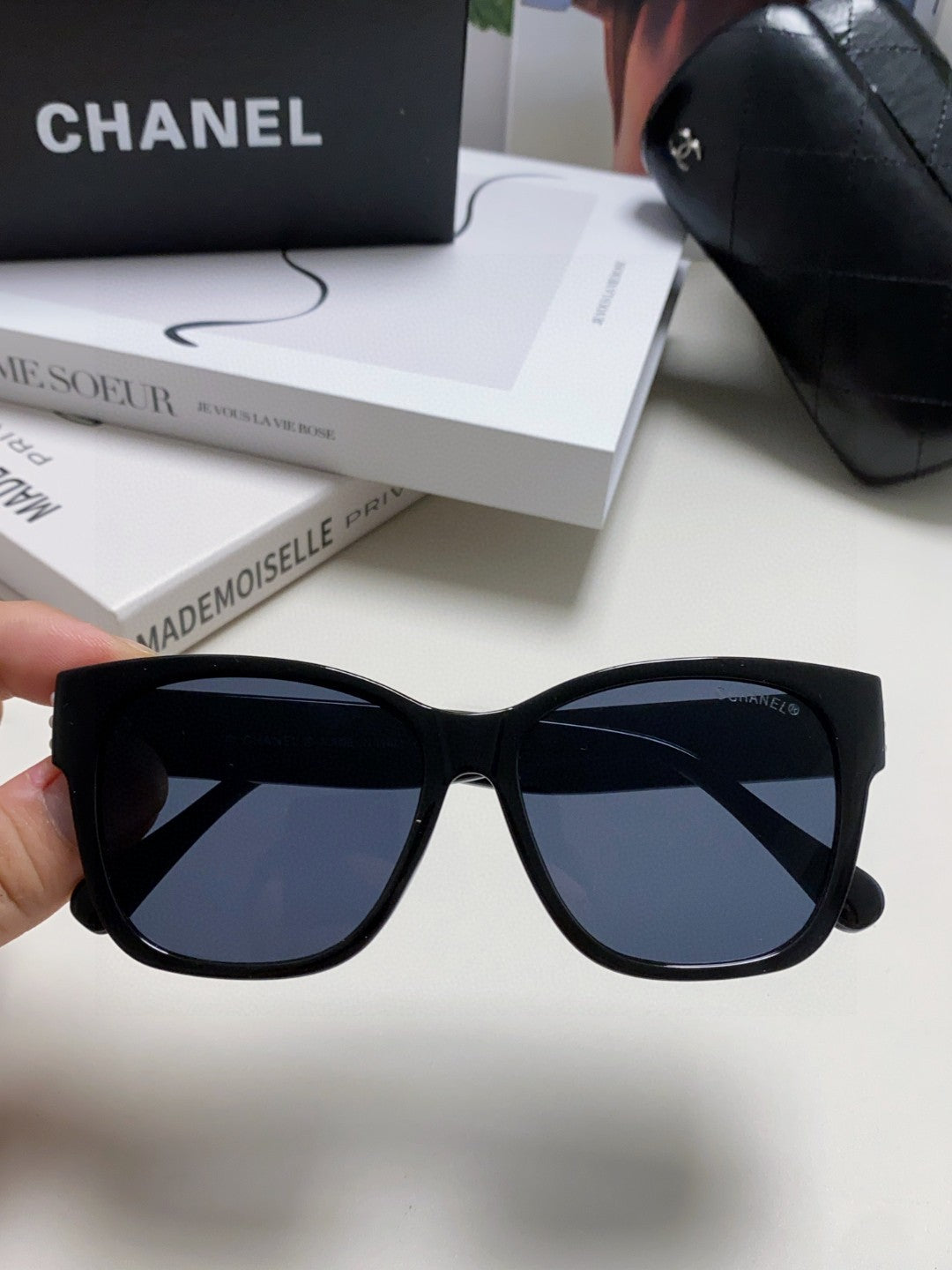 Chanel Polarized Fashion Blue Lens Sunglasses for Men & Women - 448902 - detail image 3