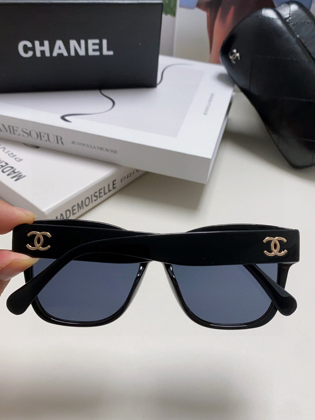 Chanel Polarized Fashion Blue Lens Sunglasses for Men & Women - 448902 - detail image 4