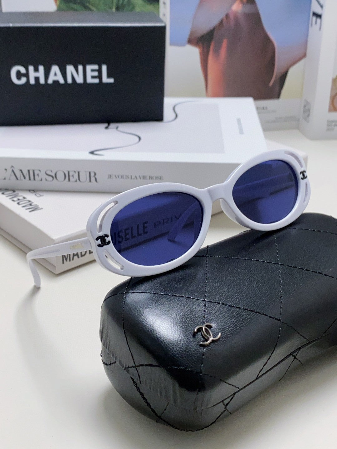 Chanel Cat-Eye Silver Lens Sunglasses for Men & Women - 448924 - detail image 7