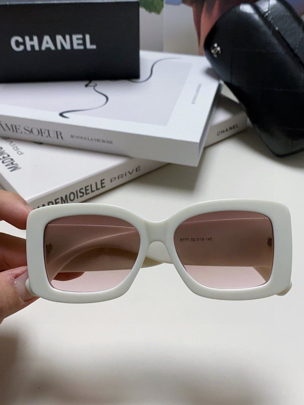 Chanel Fashion Silver Lens Sunglasses for Men & Women - 448938 - detail image 3