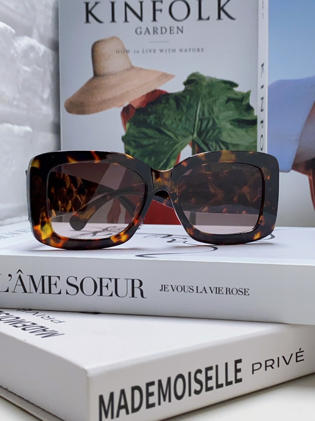 Chanel Fashion Red Lens Sunglasses for Men & Women - 448939 - detail image 3