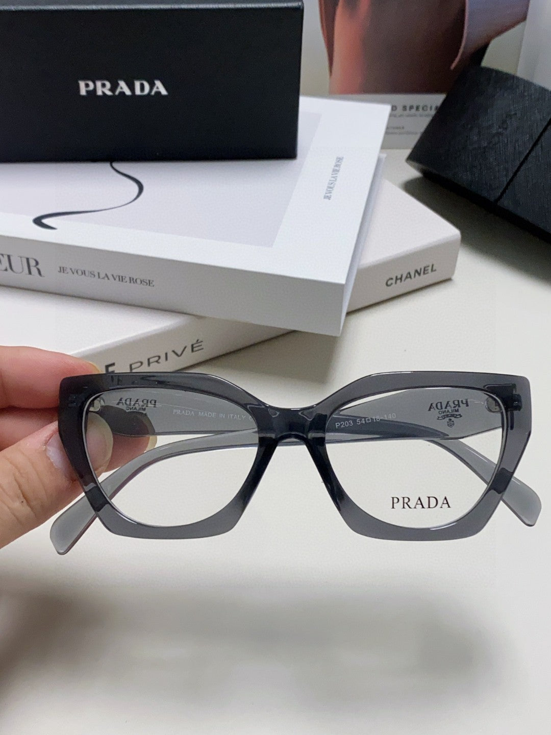 Prada Cat-Eye Gray Lens Sunglasses for Men & Women - 465677 - detail image 3