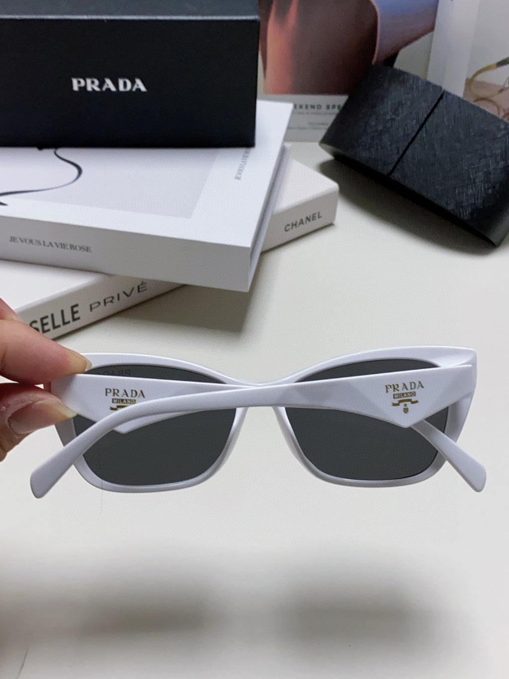 Prada Fashion Gray Lens Sunglasses for Men & Women - 465540 - detail image 4