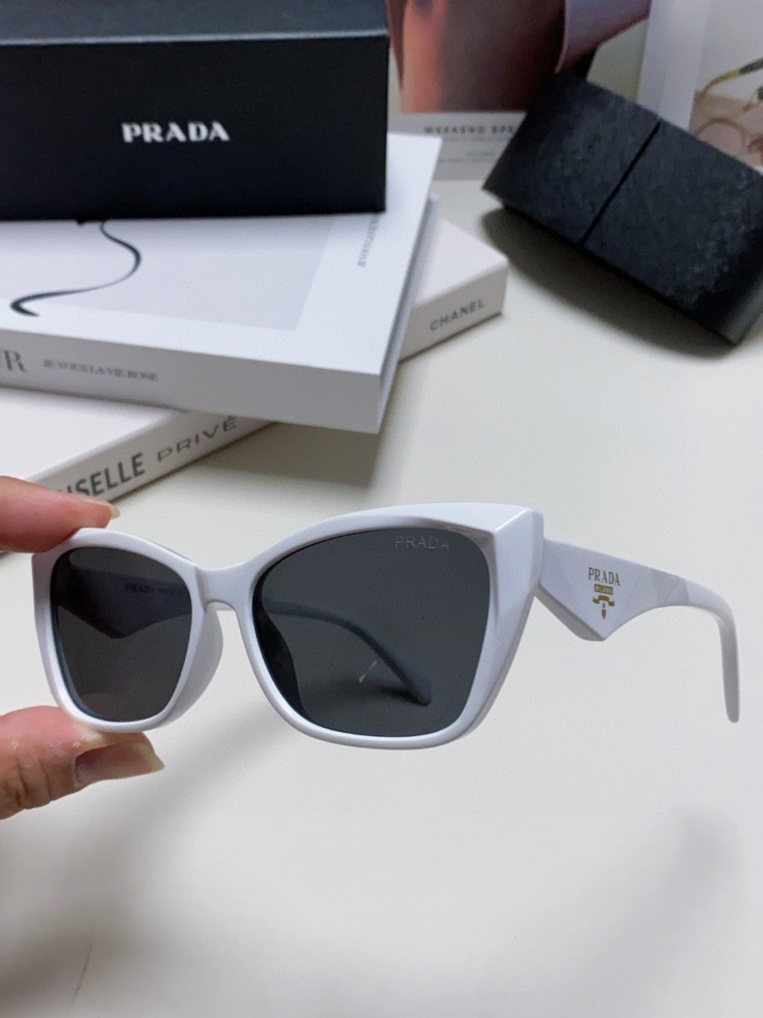 Prada Fashion Gray Lens Sunglasses for Men & Women - 465540 - detail image 5