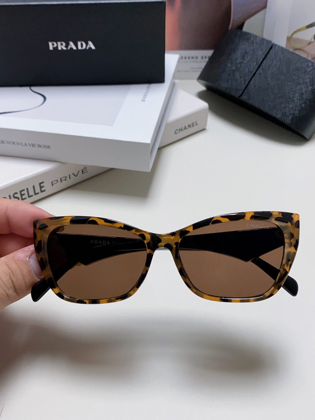 Prada Fashion Brown Lens Sunglasses for Men & Women - 487114 - detail image 3