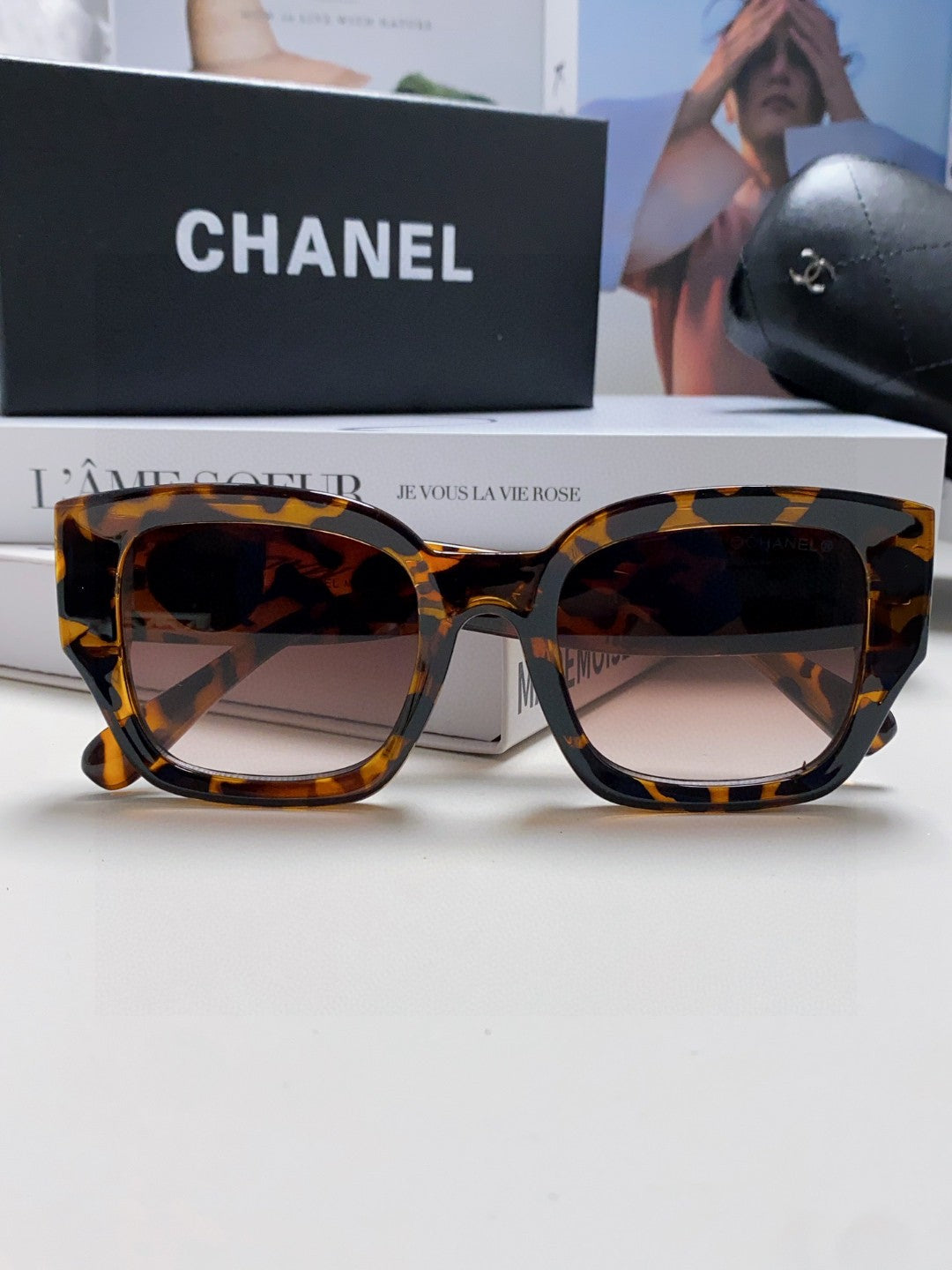 Chanel Fashion Red Lens Sunglasses for Men & Women - 465045 - detail image 6