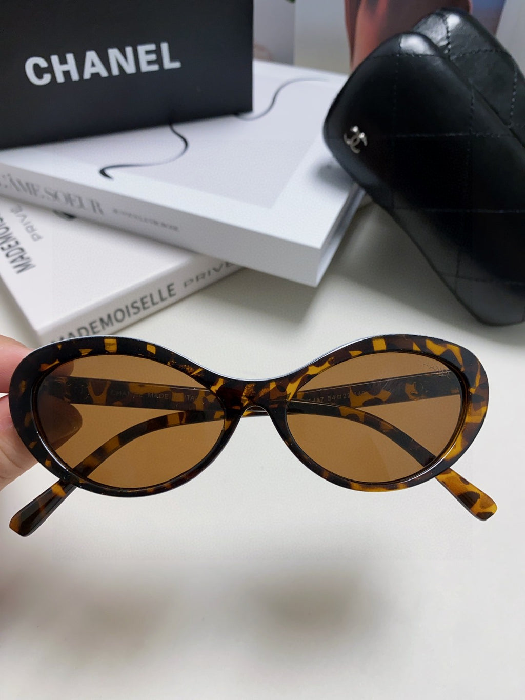 Chanel Cat-Eye Brown Lens Sunglasses for Men & Women - 465057 - detail image 3