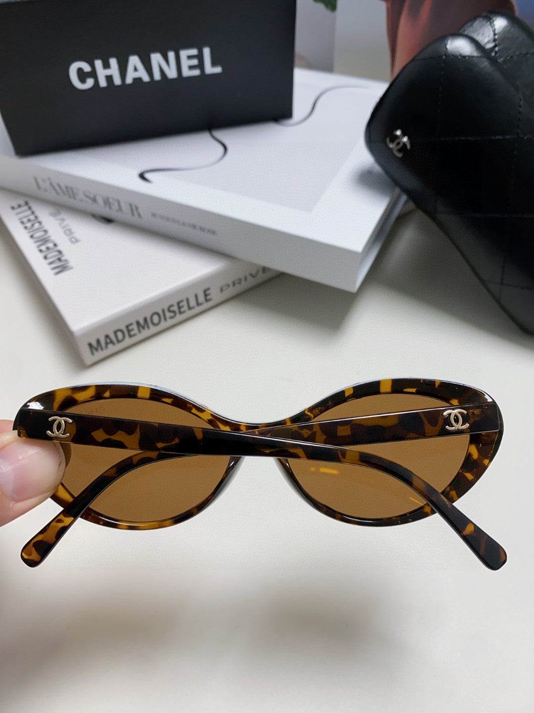 Chanel Cat-Eye Brown Lens Sunglasses for Men & Women - 465057 - detail image 4