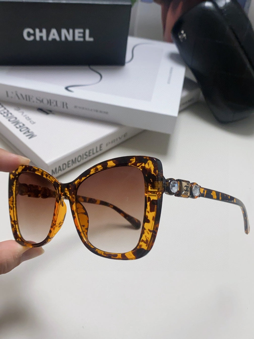 Chanel CH5445H Fashion Red Lens Sunglasses for Men & Women - detail image 5