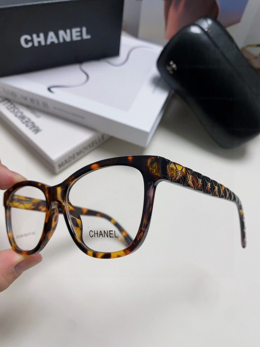 Chanel Fashion Gray Lens Sunglasses for Women - 465071 - detail image 5