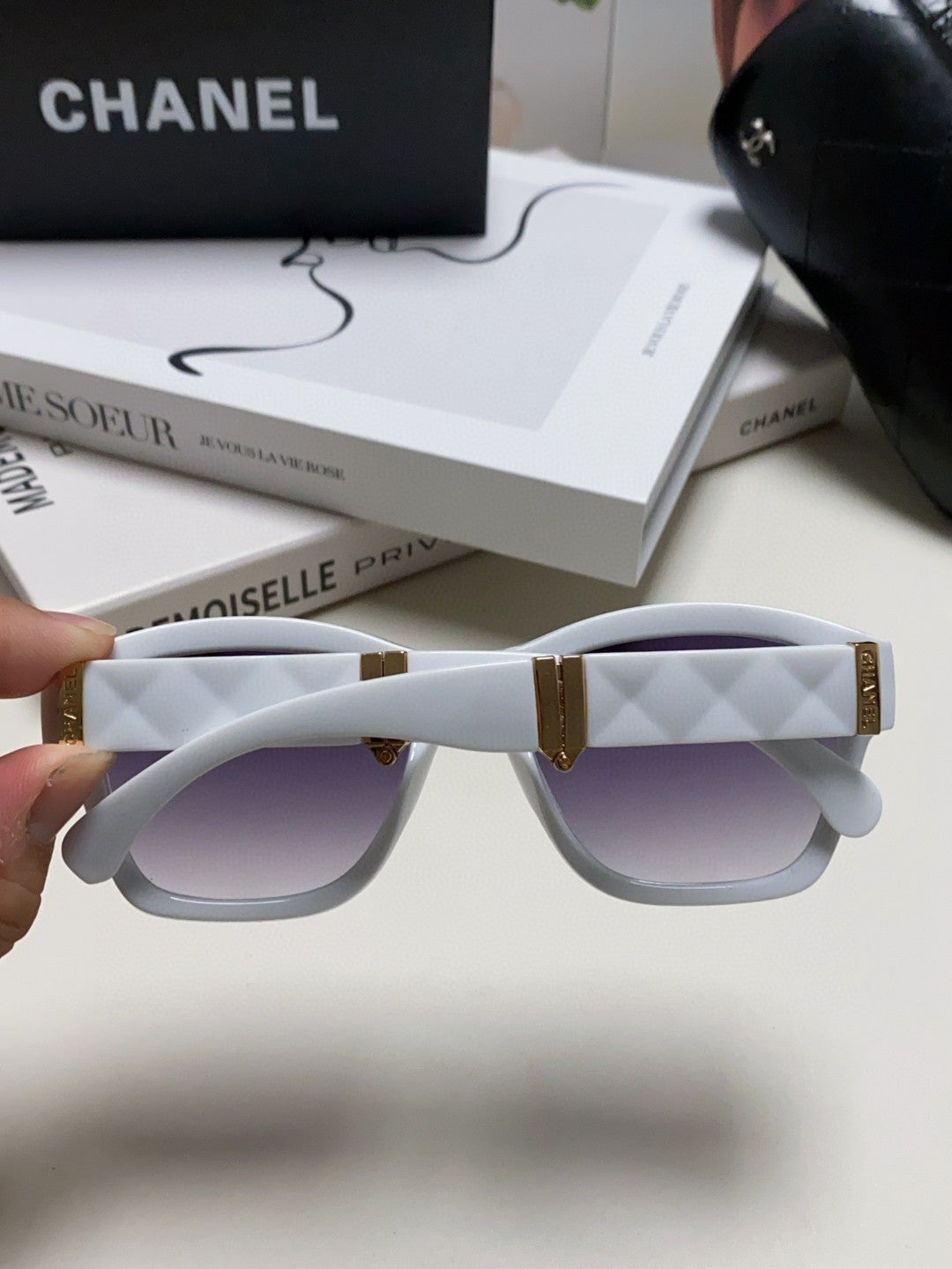 Chanel Folding Fashion Silver Lens Sunglasses for Men & Women - detail image 4