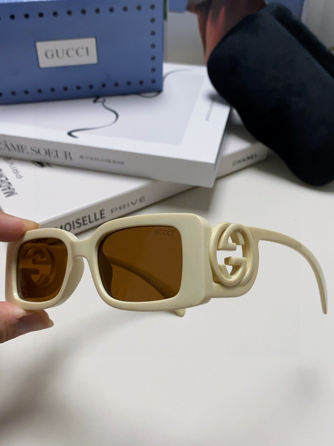 Gucci Rectangular Brown Lens Sunglasses for Men & Women - 464860 - detail image 5