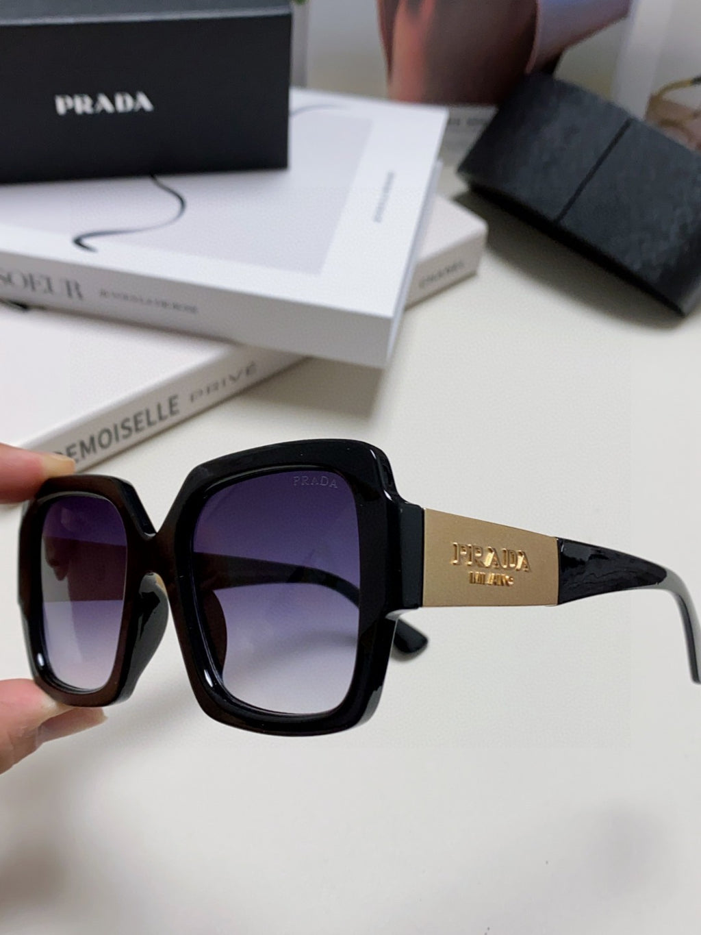 Prada Fashion Black Lens Sunglasses for Men & Women - 415716 - detail image 5