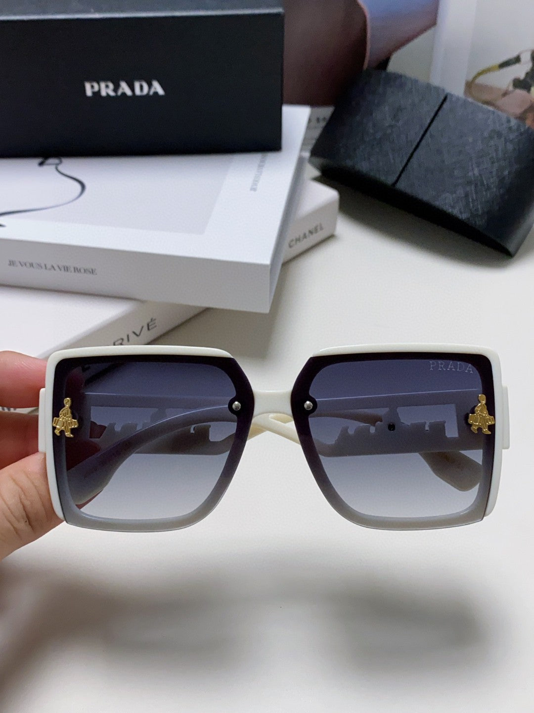 Prada Fashion Silver Lens Sunglasses for Men & Women - 487182 - detail image 3