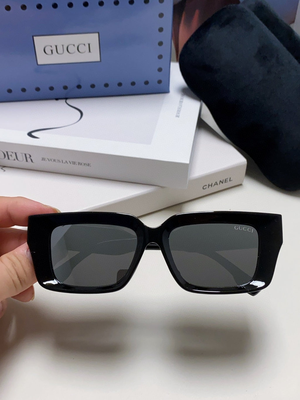 Gucci GG1529S Fashion Silver Lens Sunglasses for Men & Women - 493344 - detail image 3