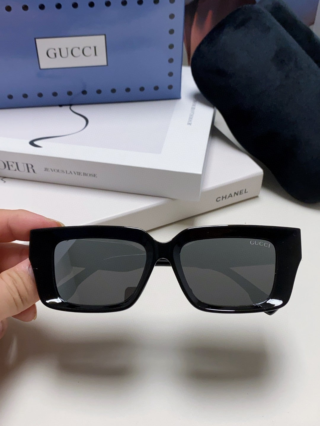 Gucci GG1529S Fashion Silver Lens Sunglasses for Men & Women - 997552 - detail image 3