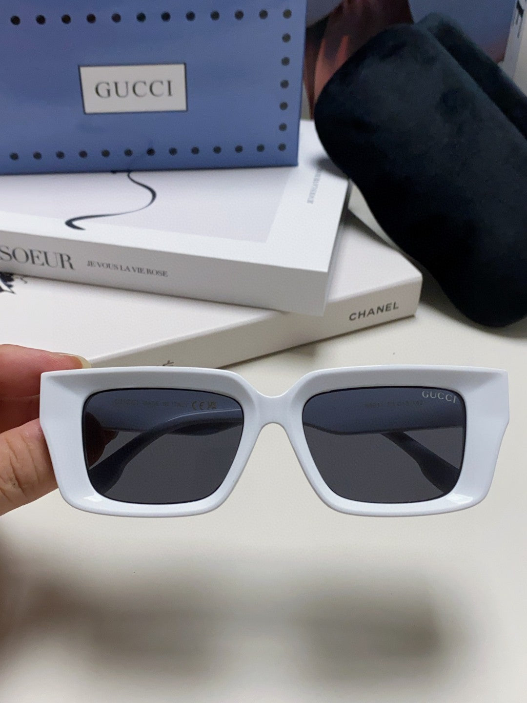 Gucci GG1529S Fashion Silver Lens Sunglasses for Men & Women - 997553 - detail image 3