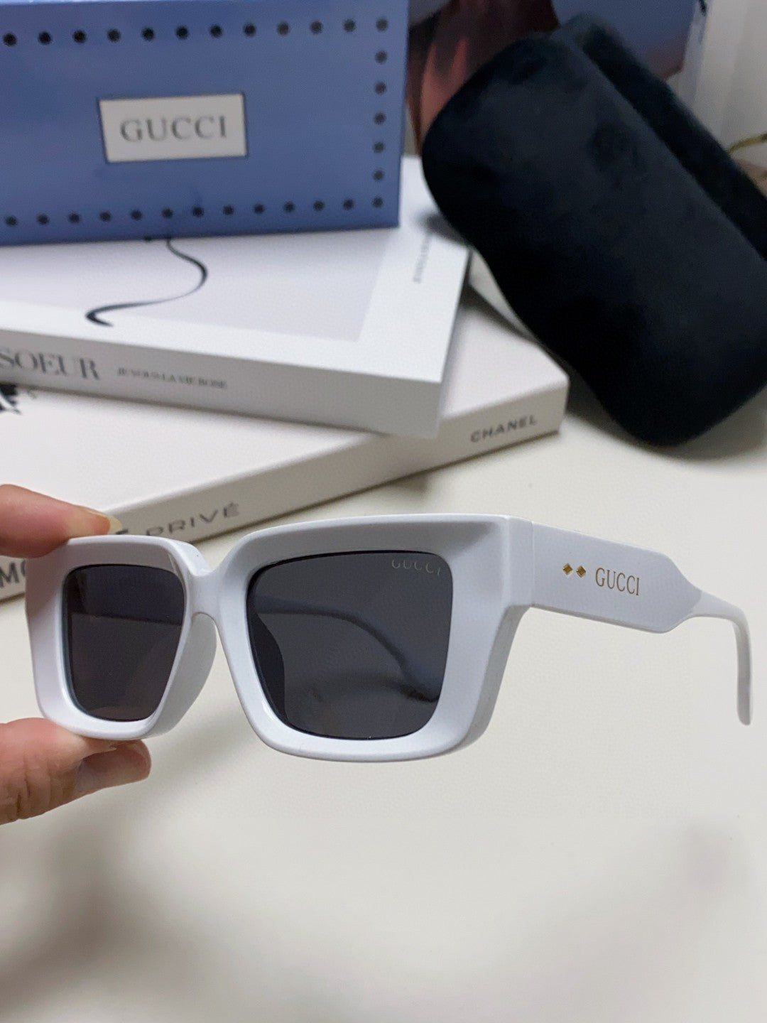Gucci GG1529S Fashion Silver Lens Sunglasses for Men & Women - 997553 - detail image 5