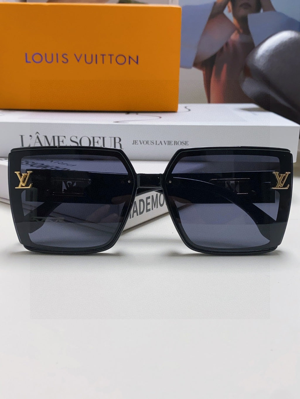 Louis Vuitton Polarized Oversized Blue Lens Sunglasses for Men & Wome - 933767 - detail image 6