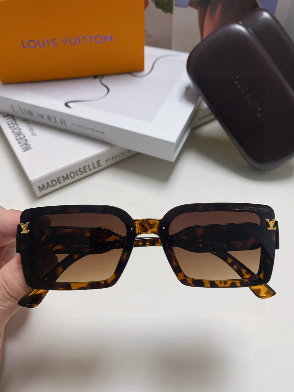 Louis Vuitton Polarized Square Gray Lens Sunglasses for Women - detail image 3