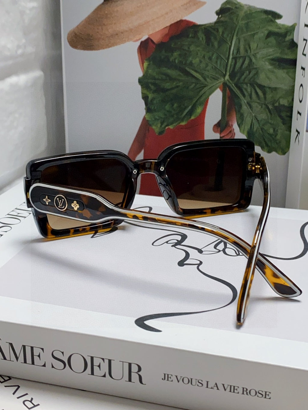 Louis Vuitton Polarized Square Gray Lens Sunglasses for Women - 933768 - detail image 2