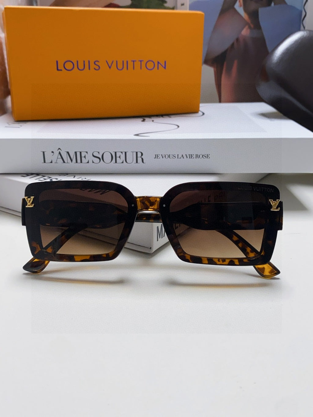 Louis Vuitton Polarized Square Gray Lens Sunglasses for Women - 933768 - detail image 6