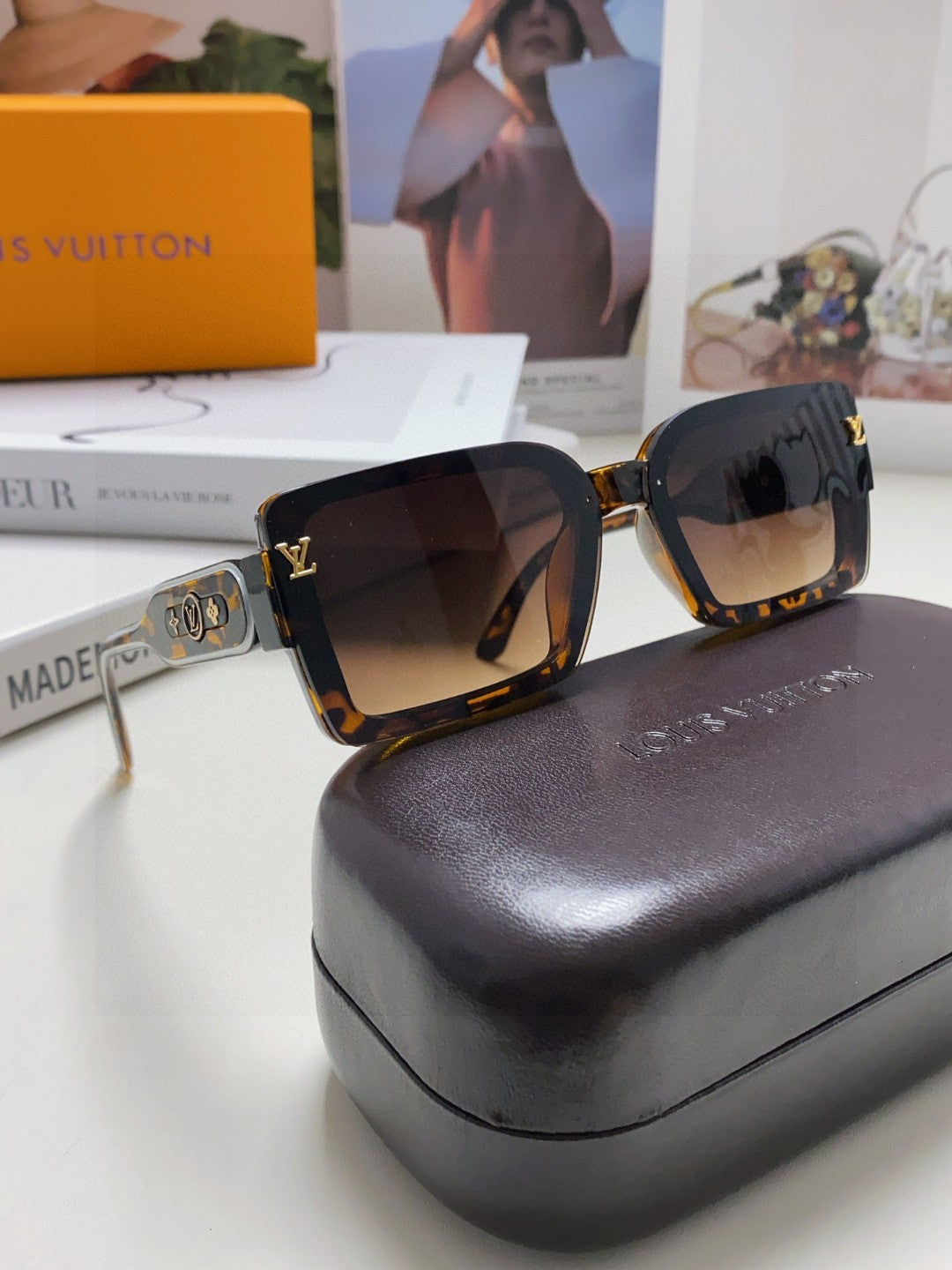 Louis Vuitton Polarized Square Gray Lens Sunglasses for Women - 933768 - detail image 7