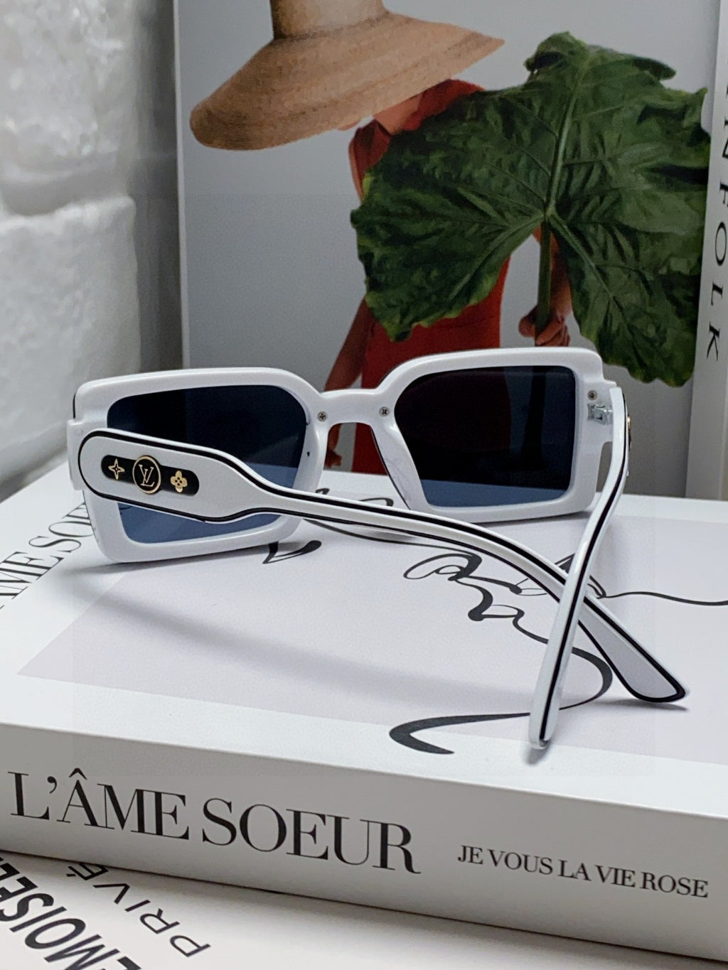 Louis Vuitton Polarized Square Blue Lens Sunglasses for Women - 933769 - detail image 2