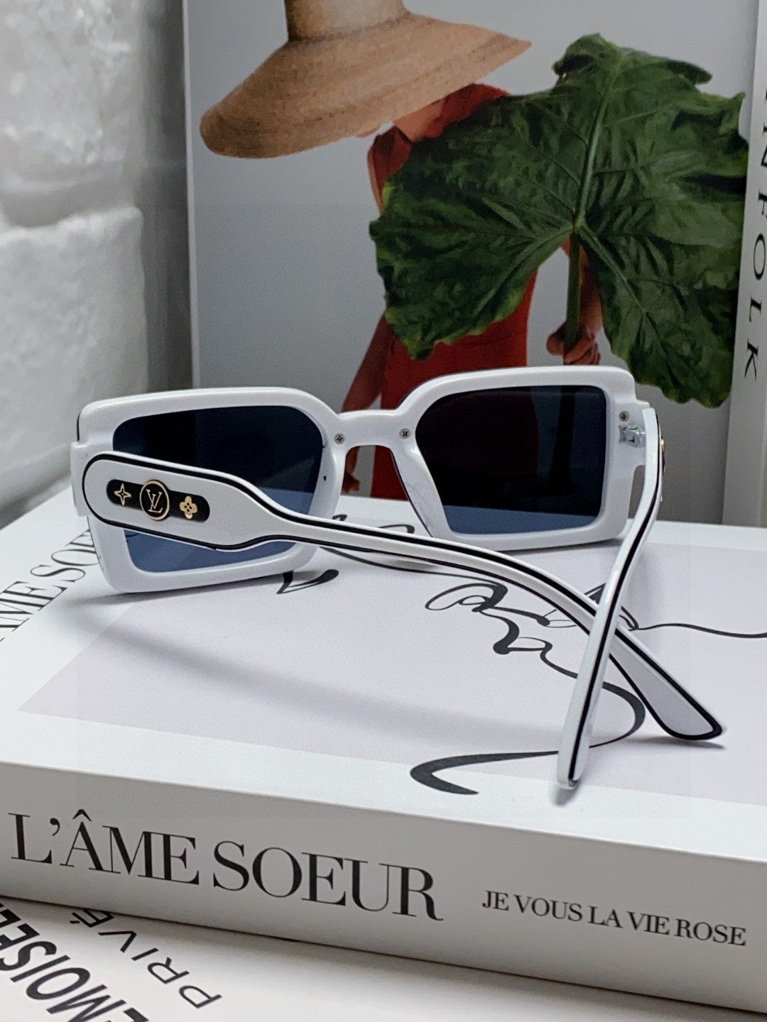 Louis Vuitton Polarized Square Blue Lens Sunglasses for Women - 933769 - detail image 2
