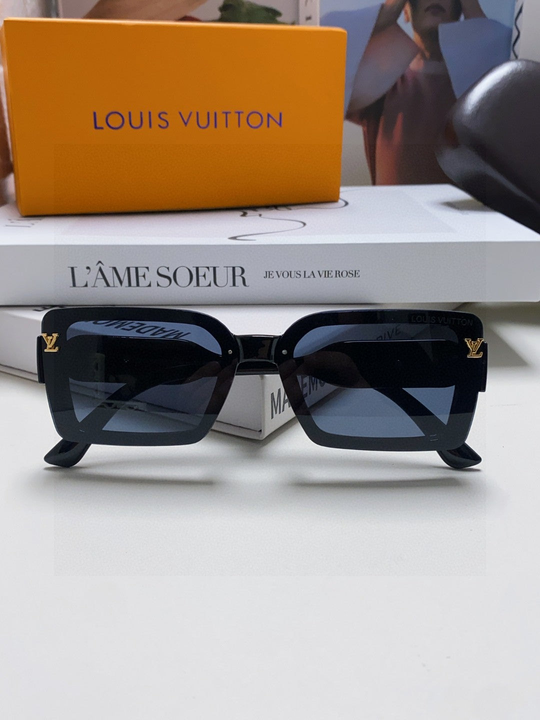 Louis Vuitton Polarized Square Blue Lens Sunglasses for Women - 371391 - detail image 6