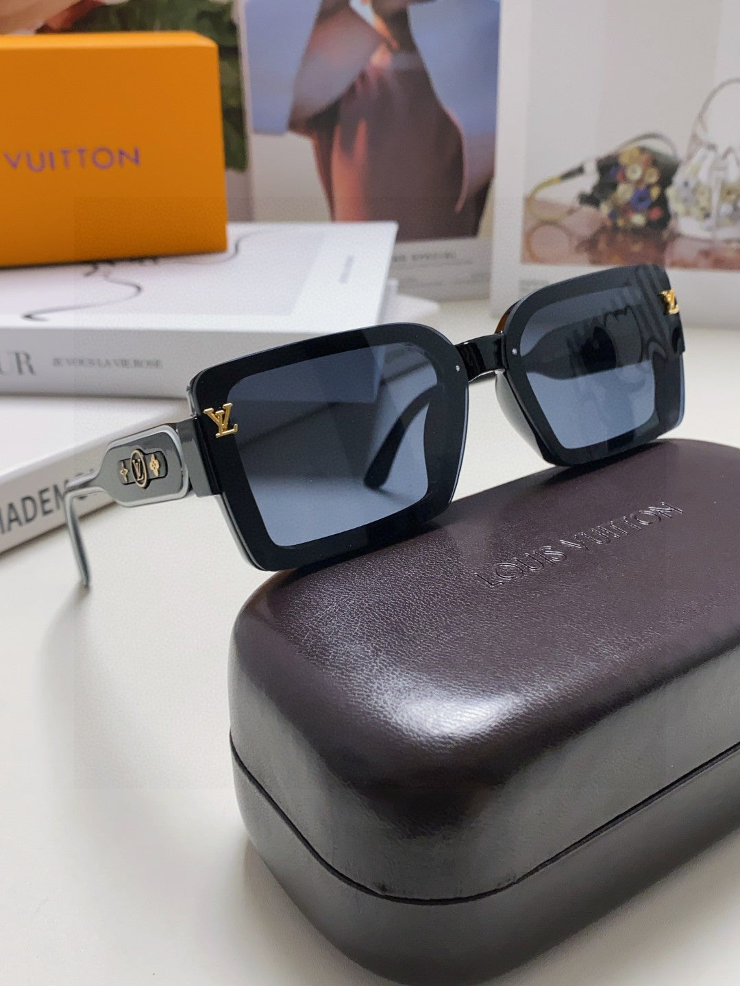Louis Vuitton Polarized Square Blue Lens Sunglasses for Women - 933769 - detail image 7