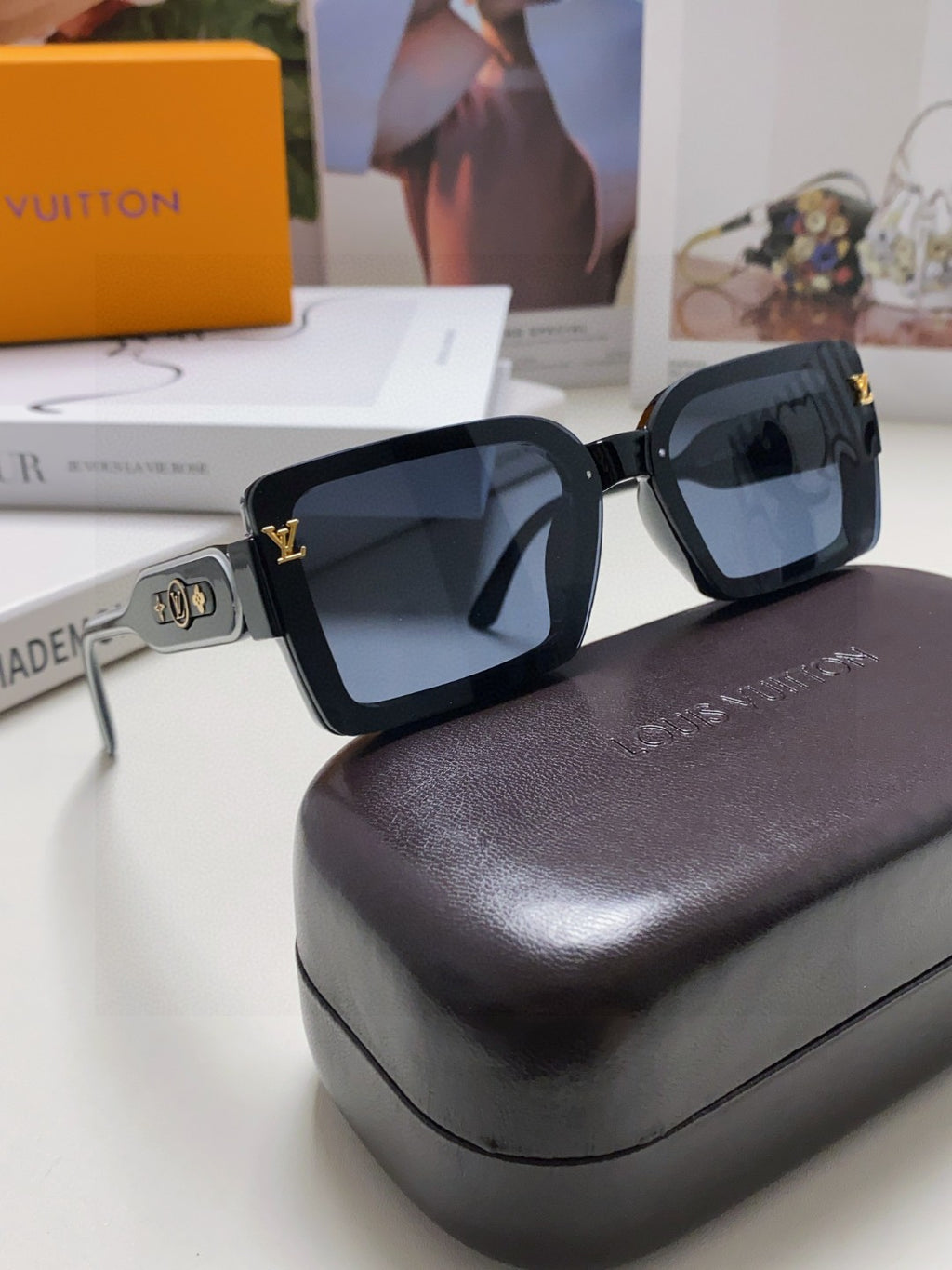 Louis Vuitton Polarized Square Blue Lens Sunglasses for Women - 371391 - detail image 7