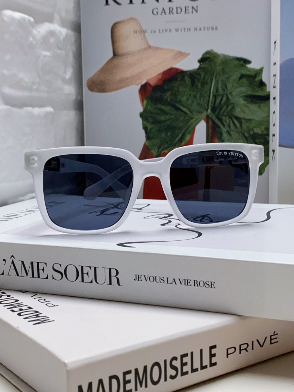 Louis Vuitton Square Blue Lens Sunglasses for Men & Women - 371393