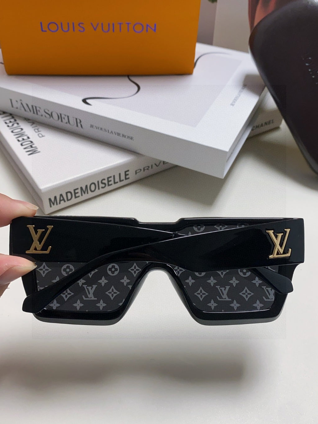 Louis Vuitton Square Silver Lens Sunglasses for Men & Women - 933772 - detail image 4