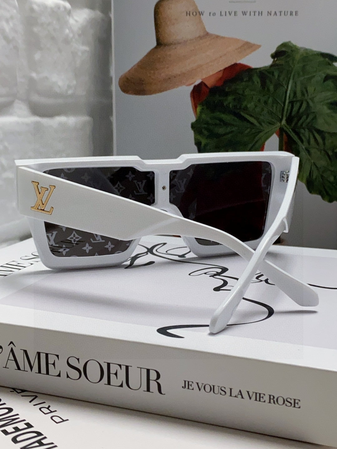 Louis Vuitton Square Gray Lens Sunglasses for Men & Women - 933773 - detail image 2