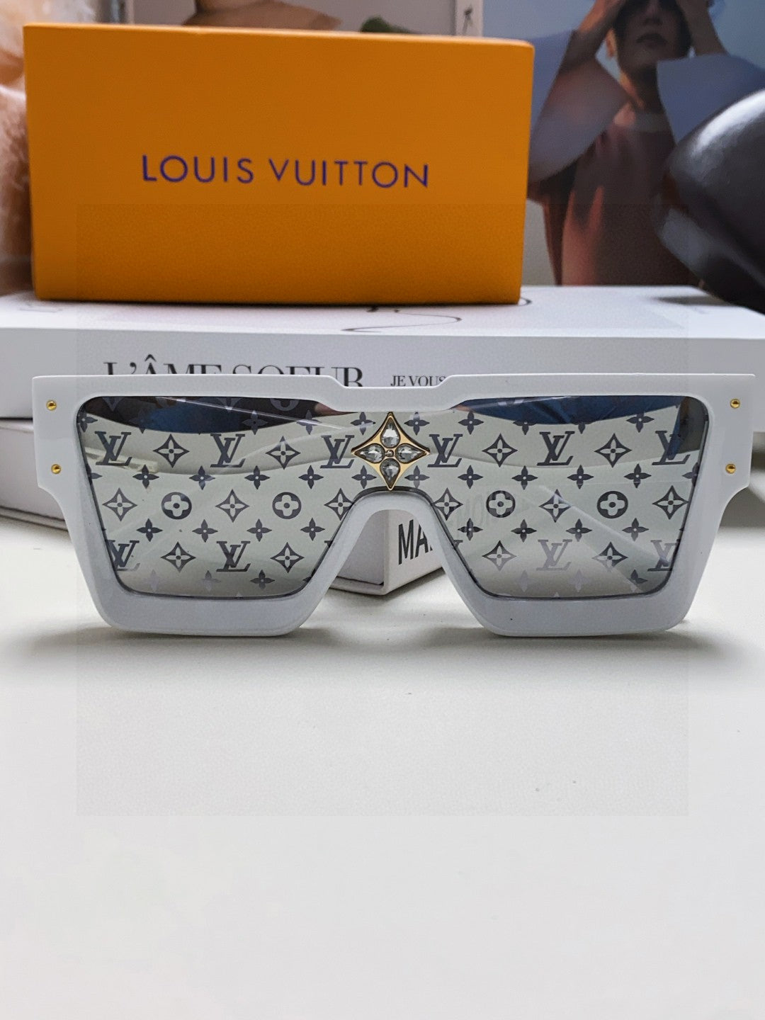 Louis Vuitton Square Gray Lens Sunglasses for Men & Women - 933773 - detail image 6